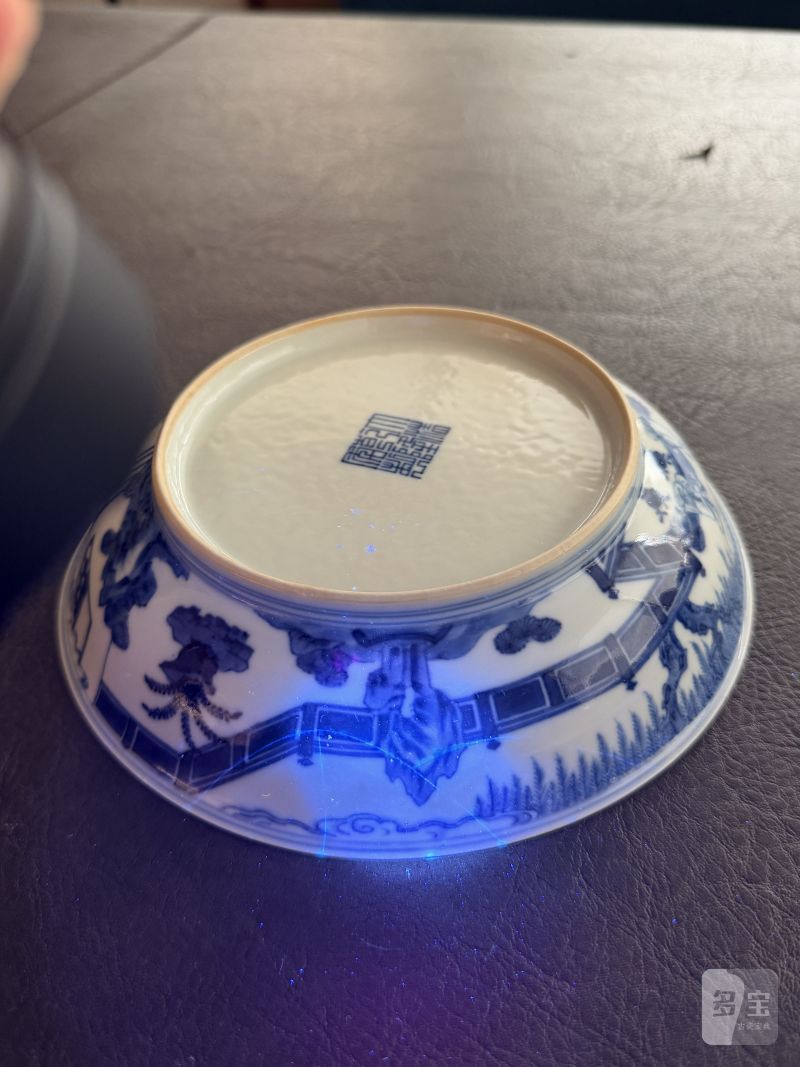 清乾隆 仿宣德青花庭院仕女纹盘 - 图22